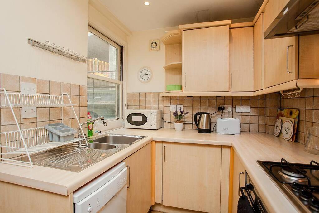 Bright 2 Bedroom Flat In Central Londra Exterior foto